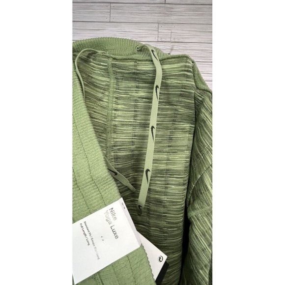 NWT Nike Yoga Luxe Womens Thermal Fit Reversible Quilted Leggings Green Size 1X - Picture 3 of 8